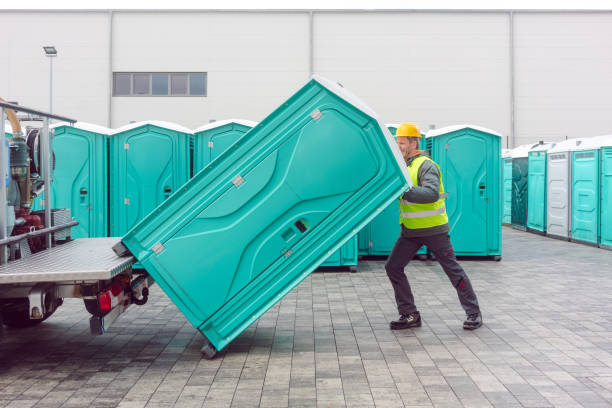 Best Portable restroom trailer rental  in West Dundee, IL