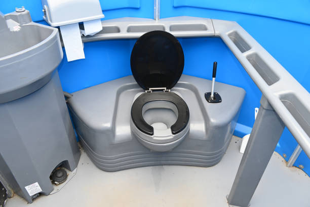 Best Luxury portable toilet rental  in West Dundee, IL